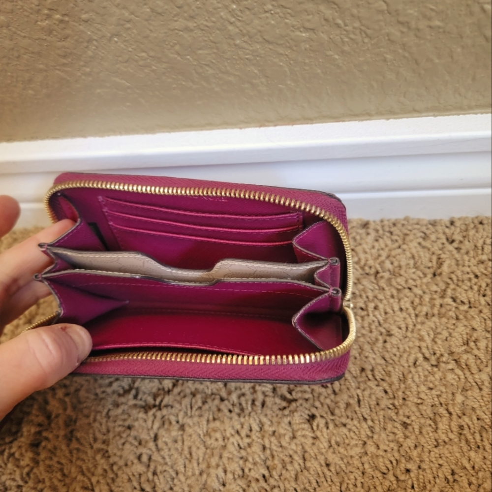 Michael Kors wristlet - Picture 7 of 7